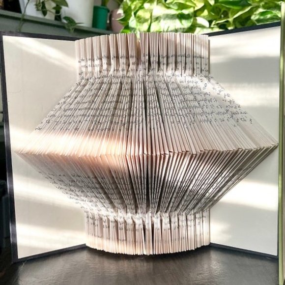 Upcyceld Vintage Book Decor Folded Book Art / 3D Book Sculpture / Book Origami - Picture 6 of 8